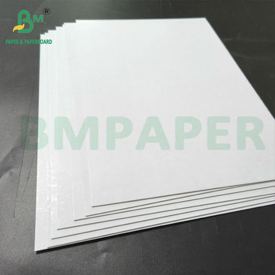 Boîtes cadeaux utilisent du carton blanc recouvert de deux côtés de 1,5 mm et 2,0 mm de carton pliable