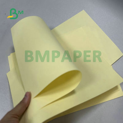 65 grammes 70 grammes 75 grammes papier de livre A4 sans revêtement crème garanti pour l'impression de livres de journaux
