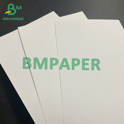 53 gm - 400 gm Feuille libre non revêtue Cartable de livre en papier sans bois 78 X 102cm 72 X 105cm 77 X 110cm Grandes tailles