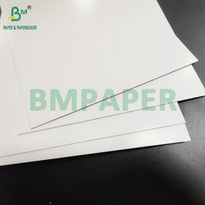 1 mm 1,5 mm de papier triplex recouvert de blanc pour les boîtes à vêtements 24 x 36 pouces
