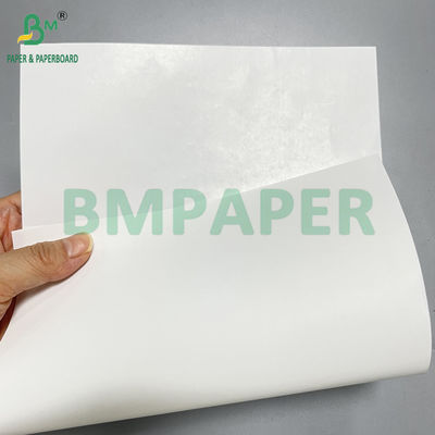 Un côté brillant 62 65 GSM Blanc humide - rouleau de papier résistant pour la fabrication d'étiquettes