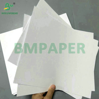 220 grammes 240 grammes Blanc Plain Offset Impression papier sans revêtement Pour les sacs en papier 95 x 130 cm