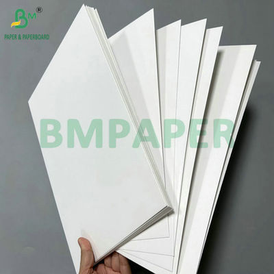 250 grammes 300 grammes Sulfate de blanchiment solide SBS recouvert d'un côté pour emballage Carton 70 x 100 cm