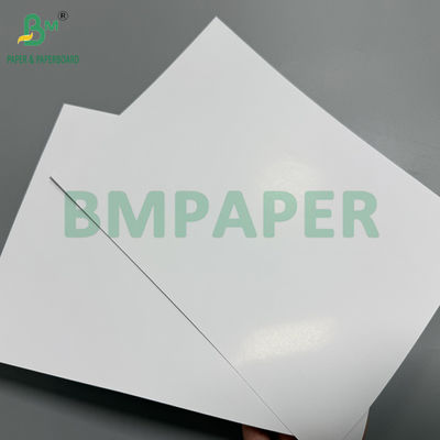 Papier d'art revêtu de C2S à haute blancheur 250GSM Feuille de papier à couverture brillante