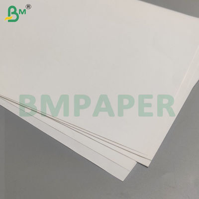 Résistance à la chaleur Sécurité alimentaire Papier à l'épreuve de la graisse pour l'emballage