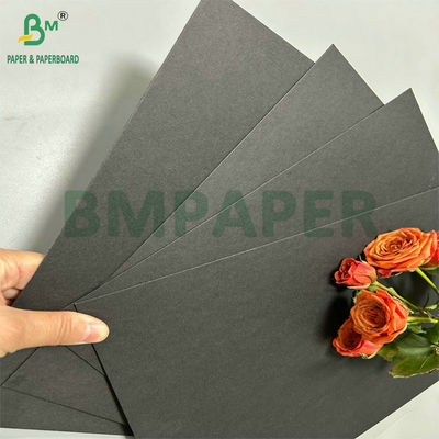 300 g 350 g papier noir massif sans revêtement pour sac de magasinage 70 x 100 cm