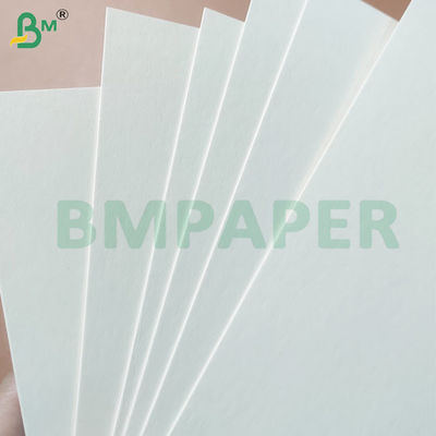 Papier absorbant de l'eau en pâte de bois 100% blanc pour le collier