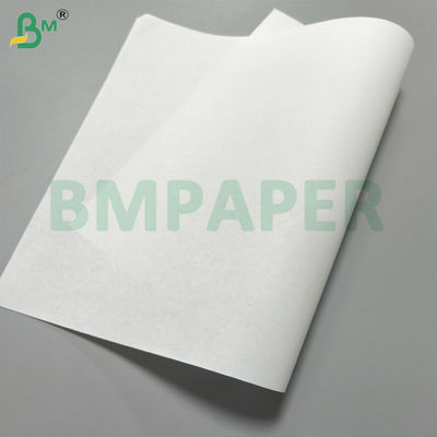75 grammes de papier numérique en blanc sans carbone 8 1/2 x 14 pouces