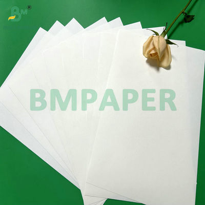 1000 mm 1100 mm 200 grammes de papier kraft blanc rigide pour la fabrication de noyaux de papier tube