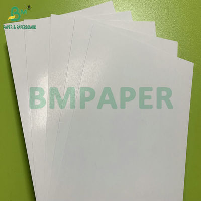 Lumière lisse 310gm 320g Opacité élevée Noir noyau Jouer au poker papier