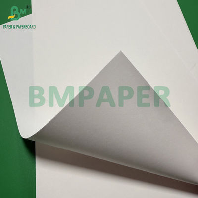 120 gm en contact avec les aliments Approuvé Blanchiment du rouleau de papier kraft blanc Largeur personnalisée