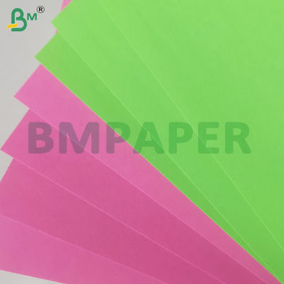 250 grammes de feuilles de papier colorées sans bois pour la fabrication de sacs de magasinage