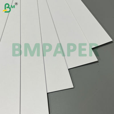 420gm 450gm Haute résistance à la traction Blanc lisse SBS Carton Virgin Non recouvert Deux côtés Pour les boîtes d'emballage Livres d'art