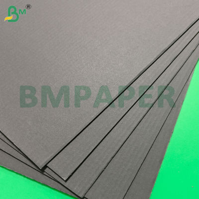 110+110+110gm Feuille de papier ondulé noir à flûte