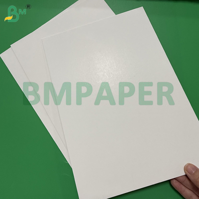 Carton d'affichage tout blanc pour panneaux publicitaires 2 mm 1220 x 2440 mm