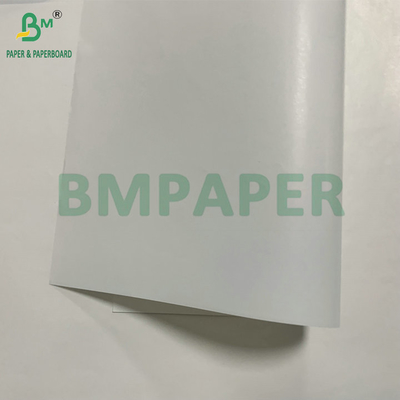 Papier d'étiquette brillant 65gsm 70gsm avec résistance à l'état humide pour la fabrication d'étiquettes de vin