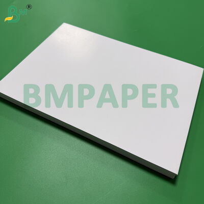 Papier Couché 1 Face Premium 68 lb 80 lb C/1S 25 pouces X 38 pouces Blanc, Feuilles vierges