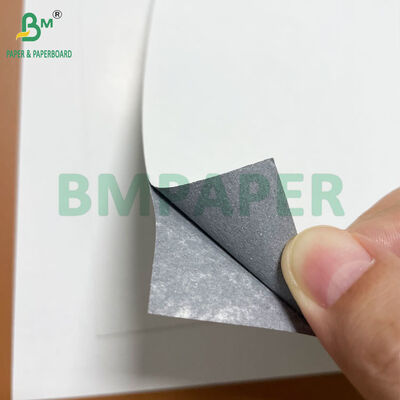 290g 300g Premium C2S Black Core Feuille de papier de 68 x 96cm pour les cartes à jouer