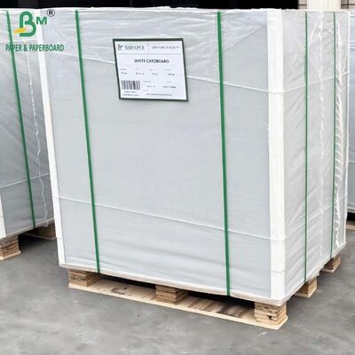 290g 300g Premium C2S Black Core Feuille de papier de 68 x 96cm pour les cartes à jouer