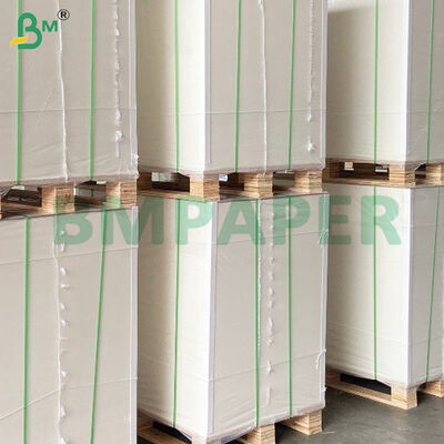 Papier de copie sans carbone idéal pour les doublons et les triples sans papier de carbone permettant le traitement de plusieurs parties