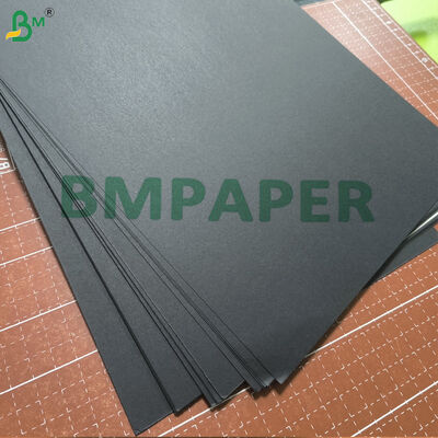 preuve de graisse de pâte de bois de Vierge de papier d'emballage noir de catégorie comestible de 80gsm 90gsm pour l'emballage alimentaire