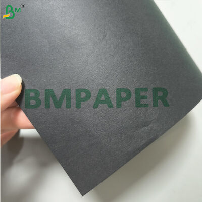 Produits alimentaires 80 g 90 g Papier Kraft noir Pâte vierge Conforme à la FDA Papier d'emballage recyclé