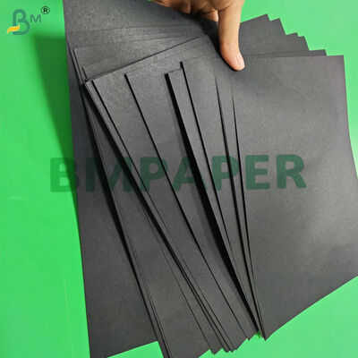 petit pain noir de papier d'emballage de 80gsm 90gsm pour la fleur enveloppant 48 pouces x 100 pieds