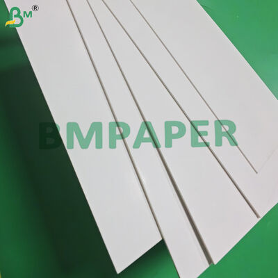 1 mm 1,5 mm Carton Montado Blanco pour les cosmétiques Boîte 70 x 100 cm Haute rigidité