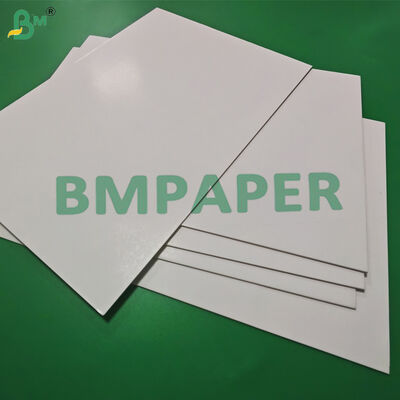 1 mm 1,5 mm Carton Montado Blanco pour les cosmétiques Boîte 70 x 100 cm Haute rigidité
